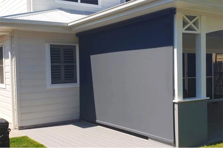 outdoor-roller-blind